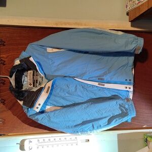 Columbia Light Blue and White Women's Ski Jacket with Faux Fur Hood